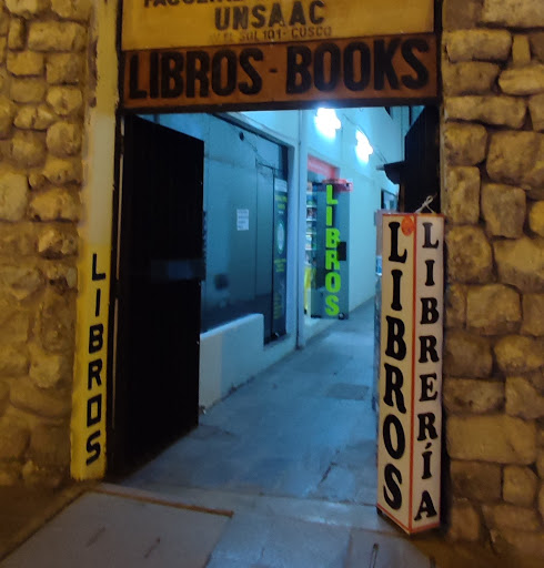 LIBRO BOOK STAND CUSCO