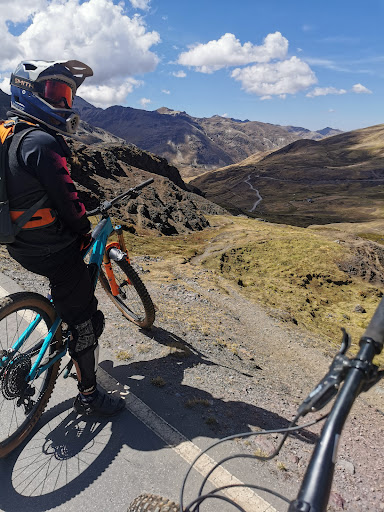 Gravity Peru Downhill Mountain Biking