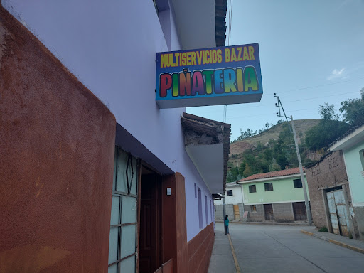 Piñatería, Librería. Bazar Hernancito en Paruro - Cusco