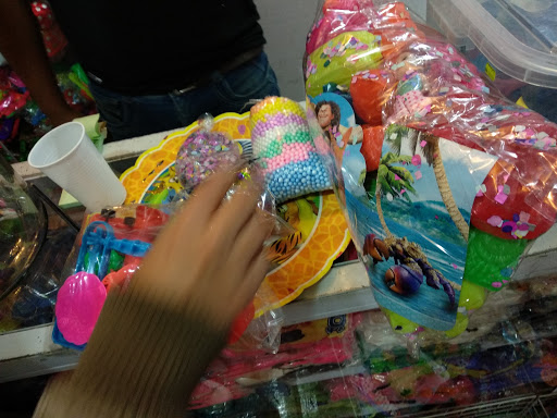 Piñateria Chiquilines