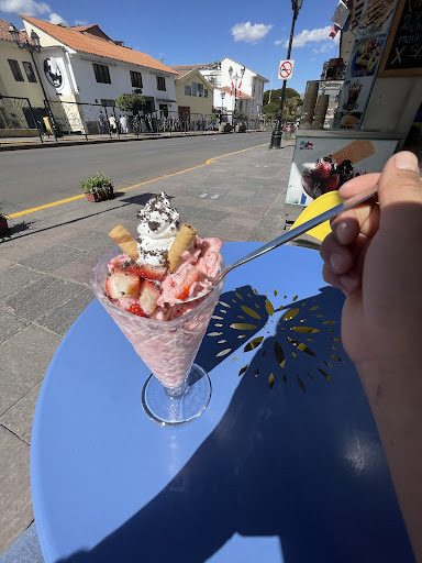 Arnicos dessert shop