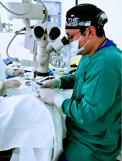 Dr. Edson García - Oftalmólogo - Retina Láser Cusco